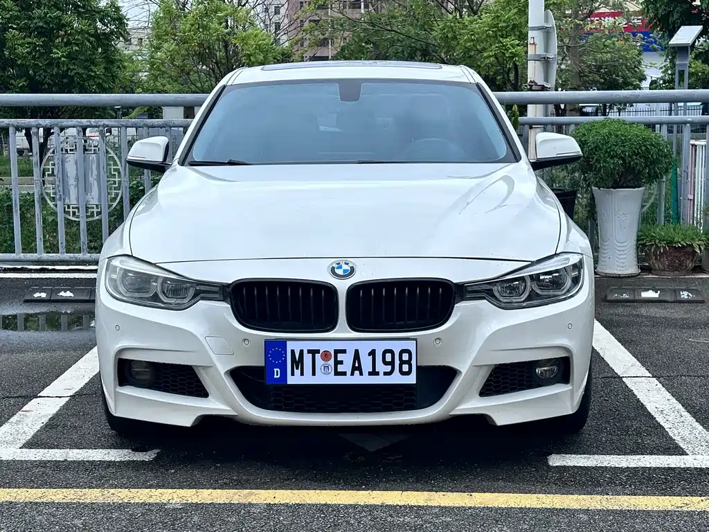 BMW 3 Series 2018 — фото 2