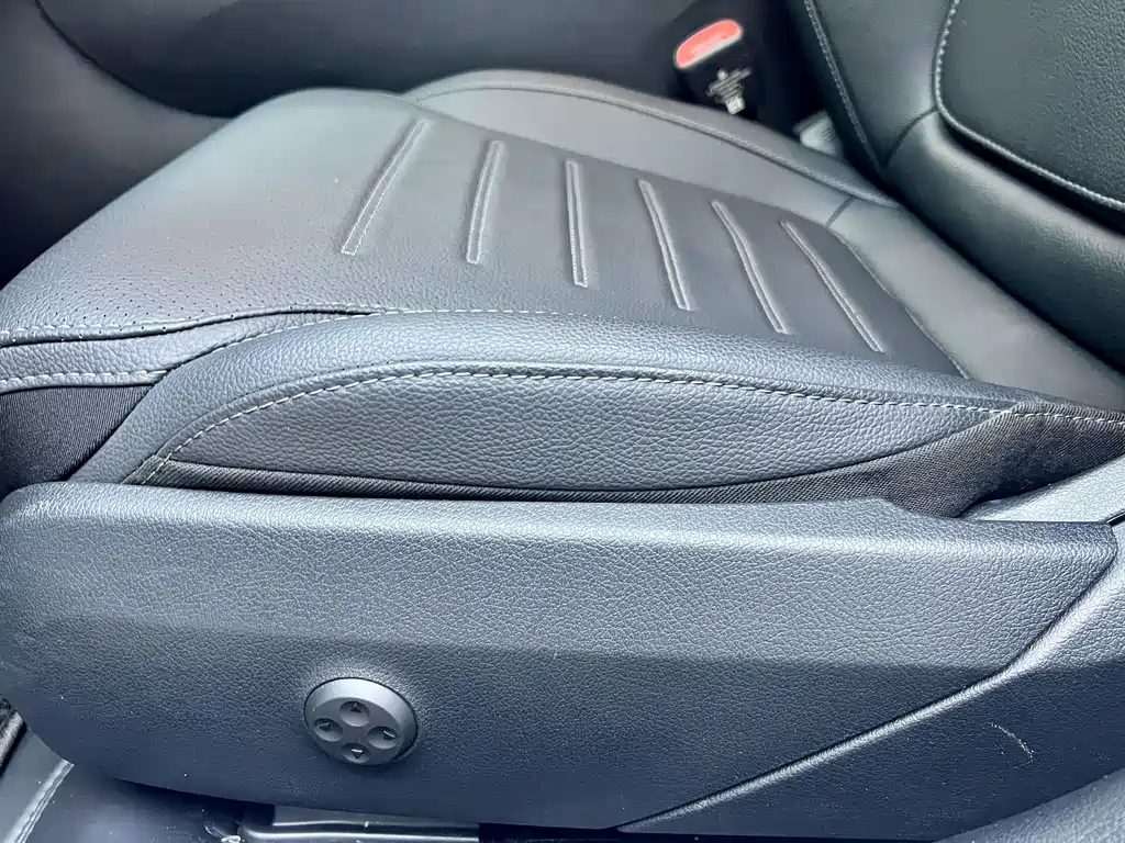 Mercedes-Benz C-Class 2025 — фото 18