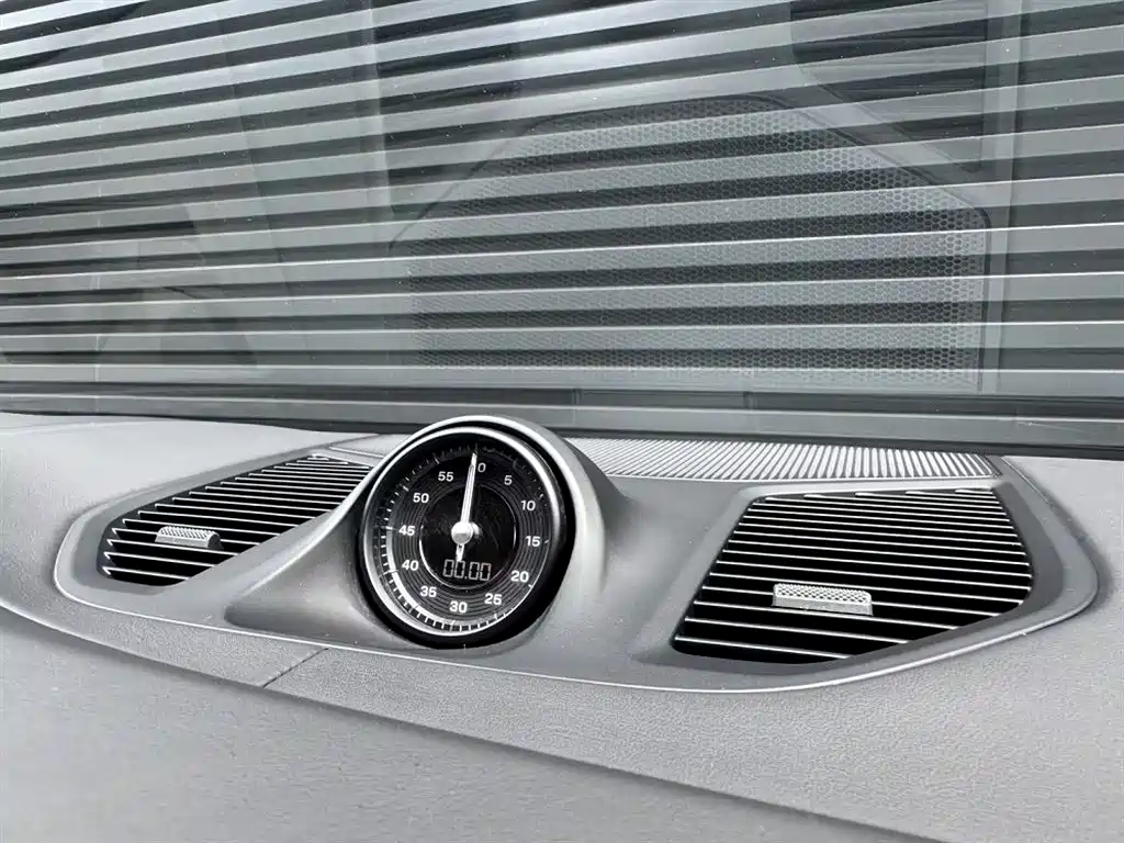 Porsche Cayenne 2024 — фото 12