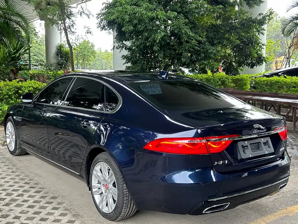 Jaguar XFL 2018 — фото 10