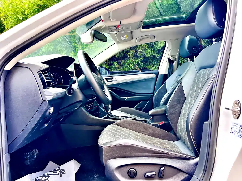 Volkswagen Sagitar 2023 — фото 10