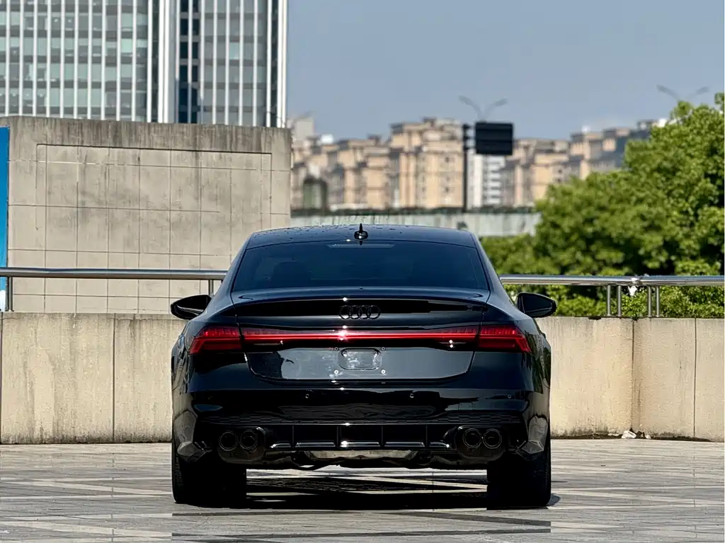 Audi A7L 2023 — фото 4