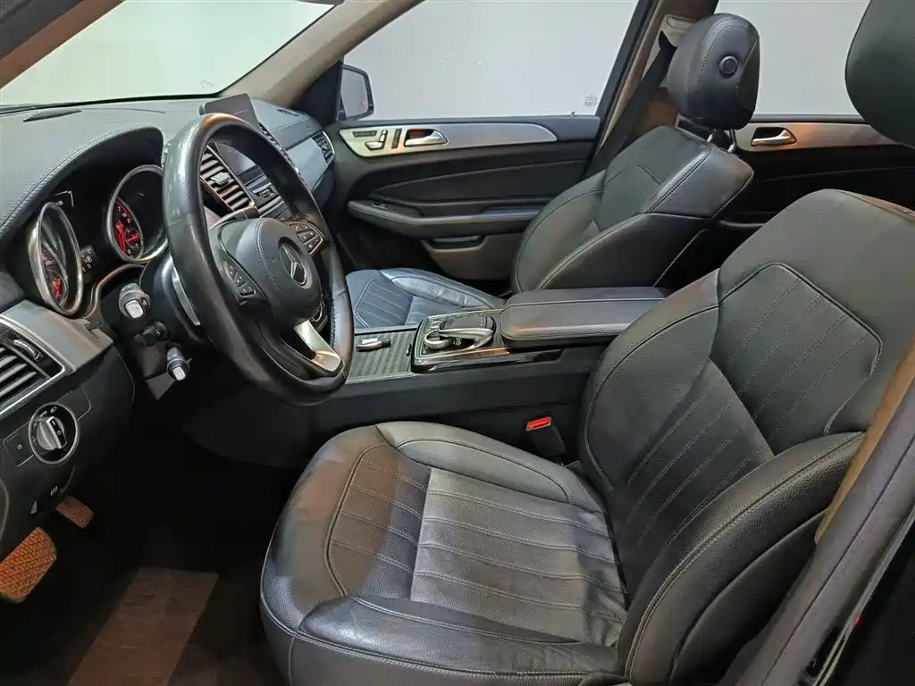 Mercedes-Benz GLS 2016 — фото 14