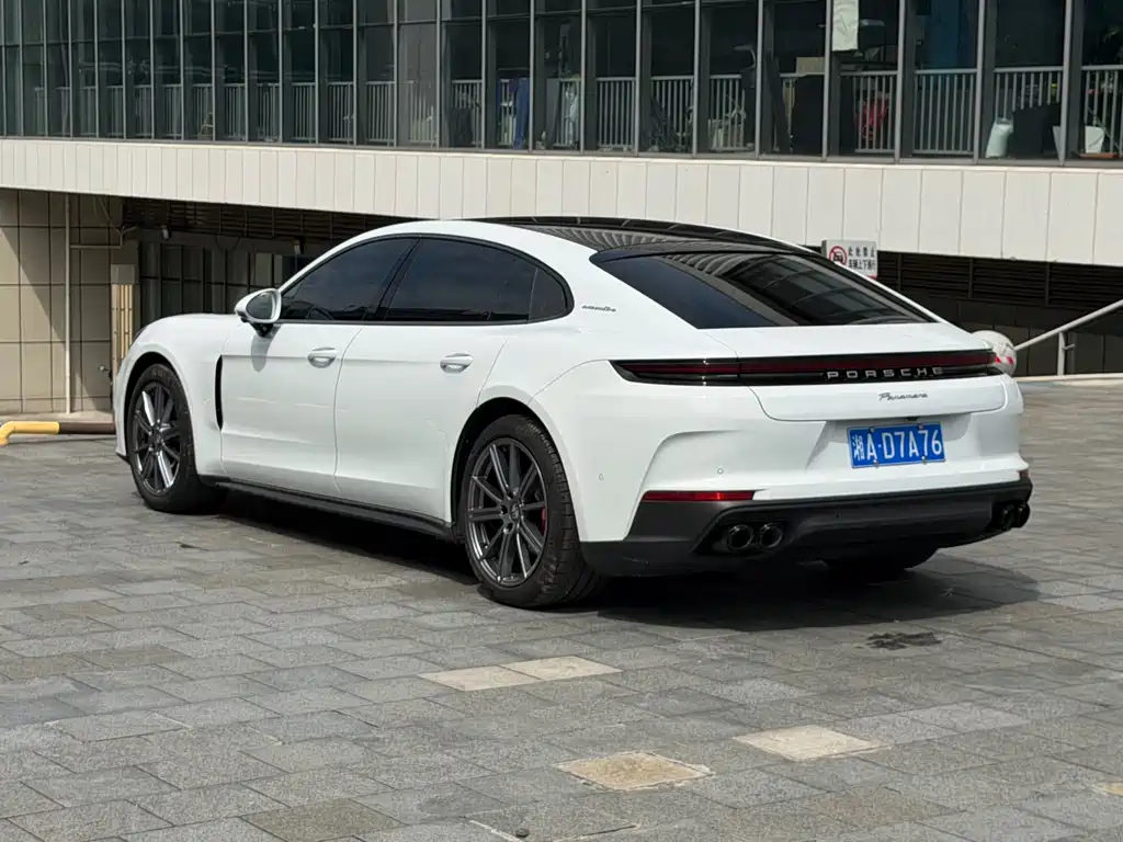 Porsche Panamera 2025 — фото 10