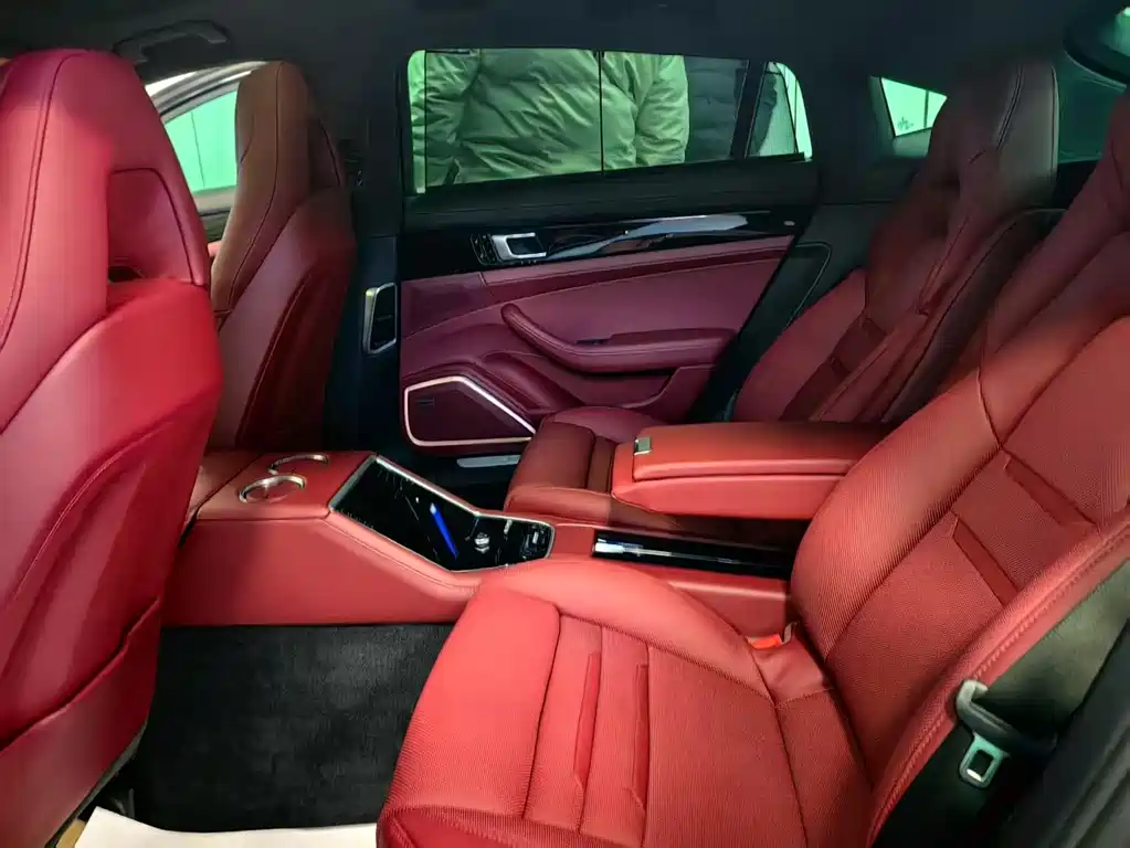 Porsche Panamera 2019 — фото 10