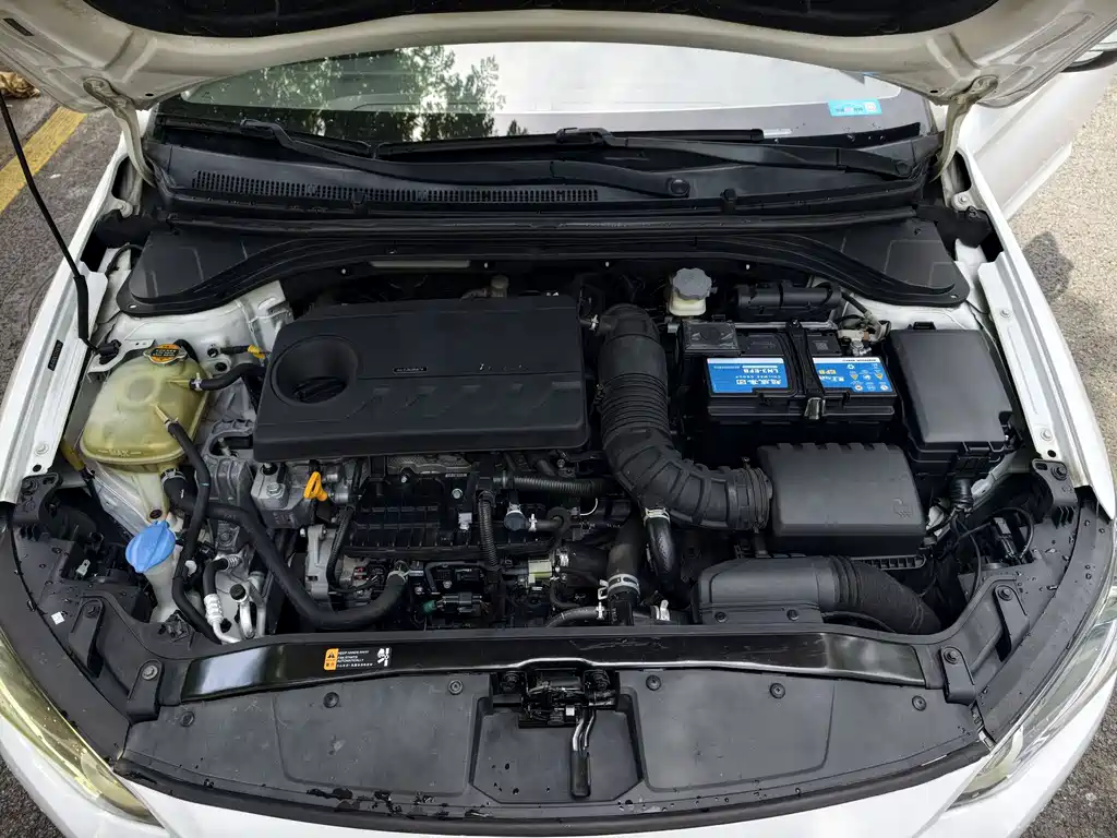 Hyundai Elantra 2019 — фото 10