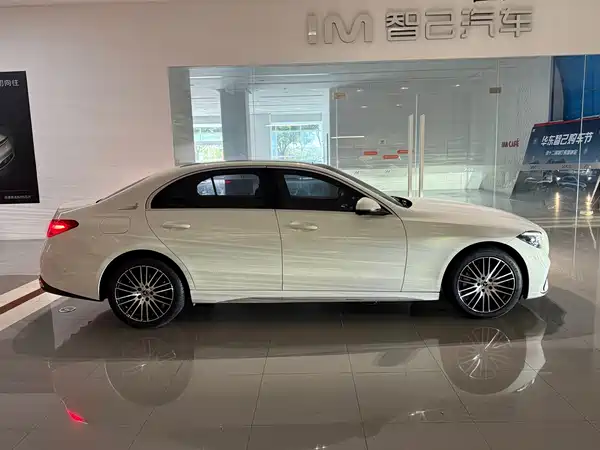 Mercedes-Benz C-Class 2023