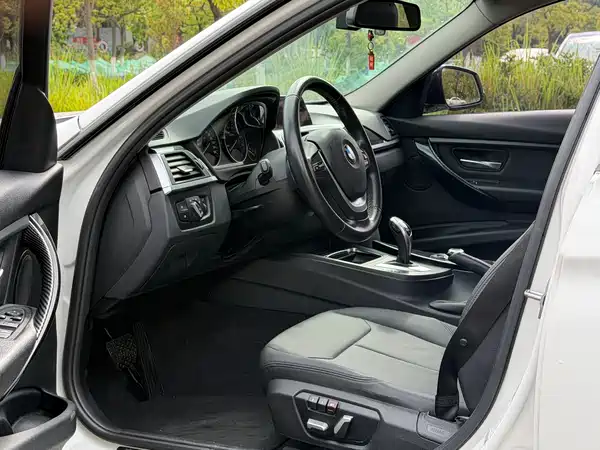 BMW 3 Series 2017