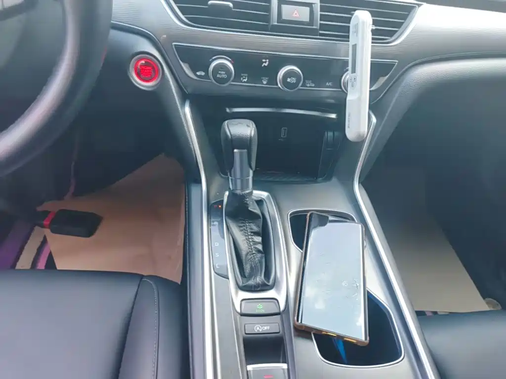 Honda Accord 2021 — фото 14