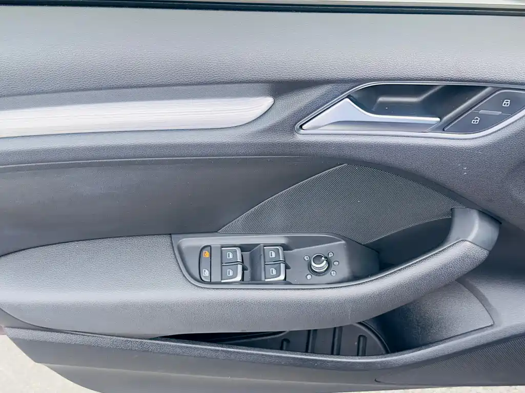 Audi A3 2016 — фото 9