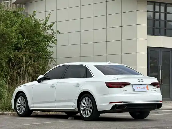 Audi A4L 2019