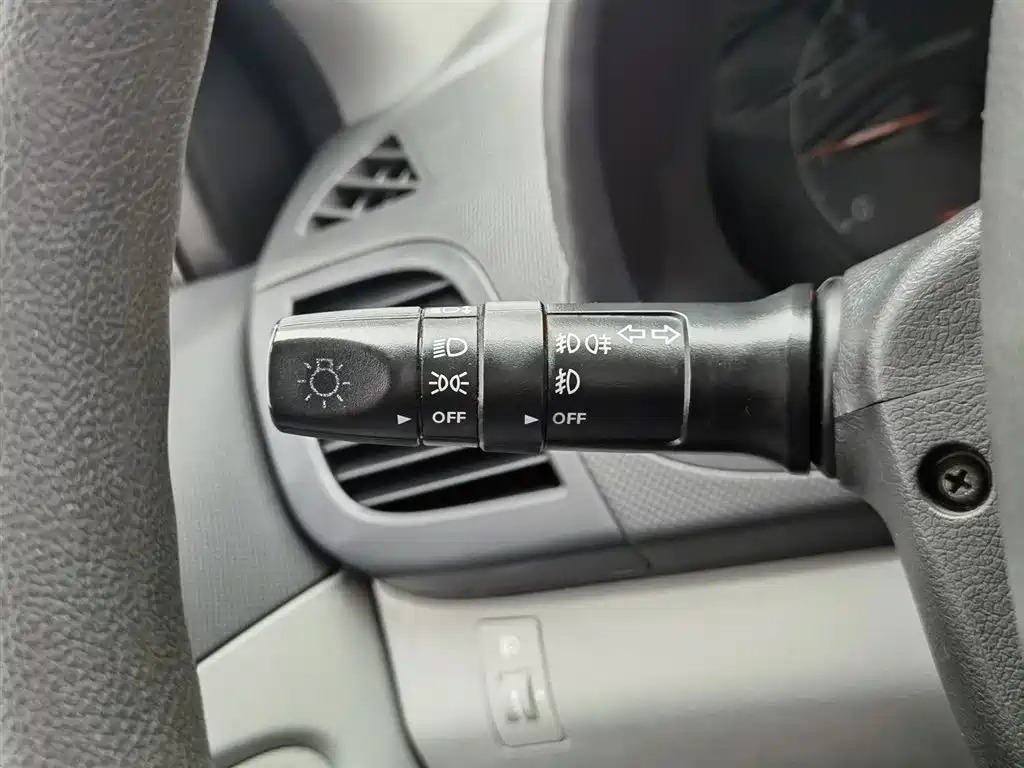 Hyundai Verna 2017 — фото 21