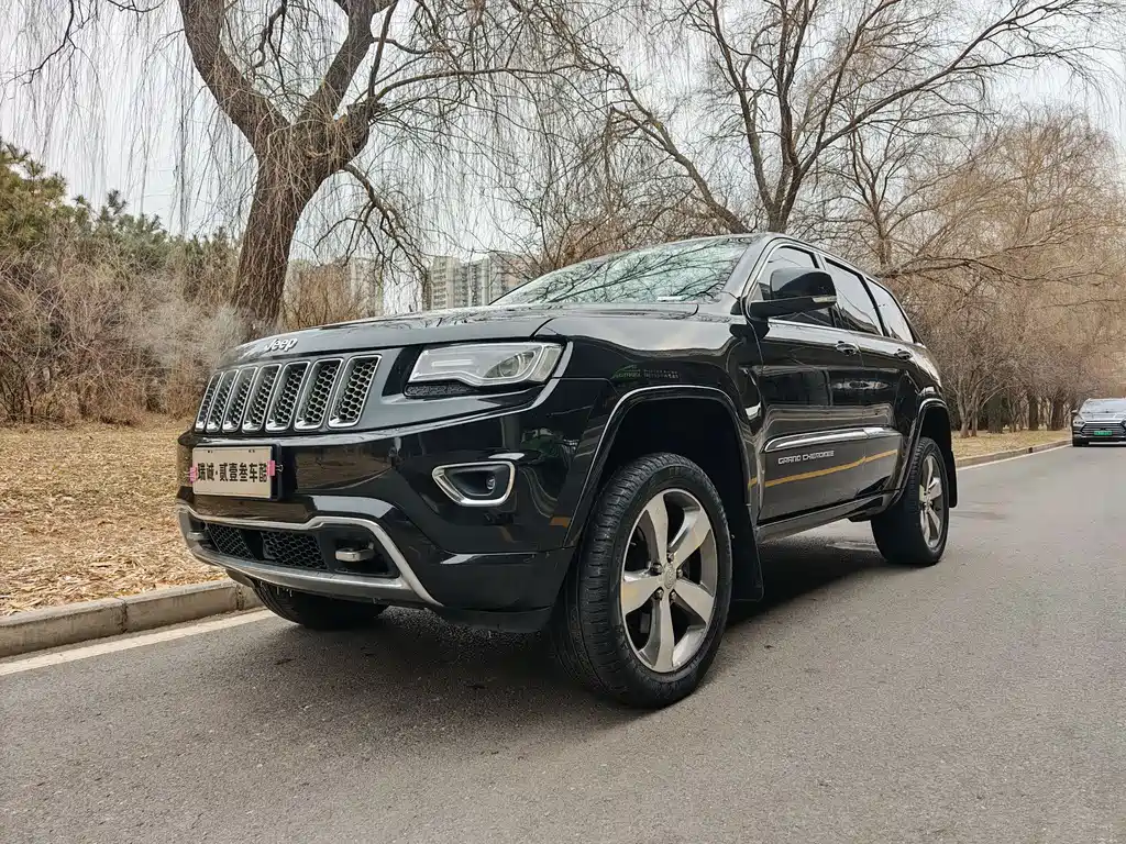 Jeep Grand Cherokee 2016 — фото 1