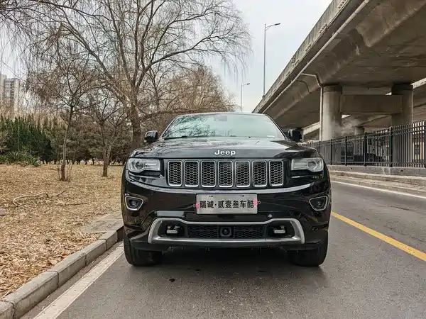 Jeep Grand Cherokee 2015