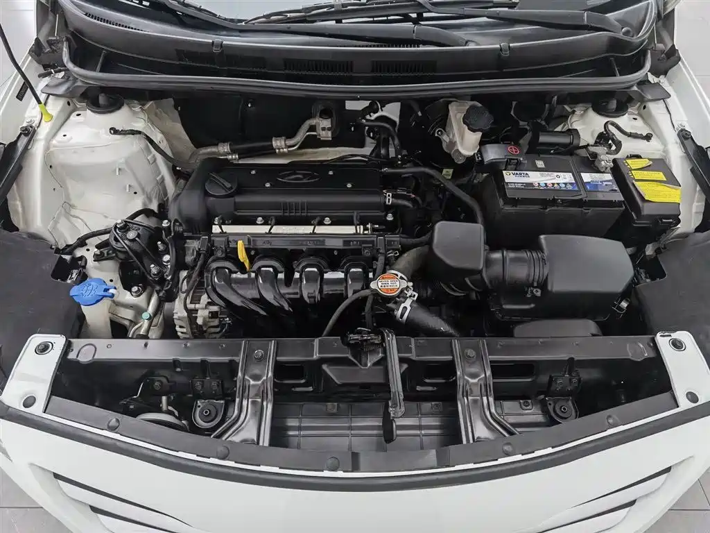 Hyundai Verna 2017 — фото 6