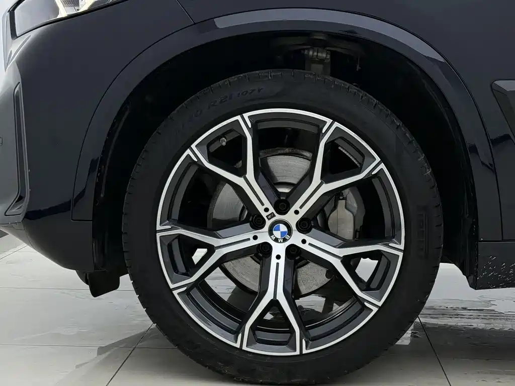 BMW X5 2025 — фото 25