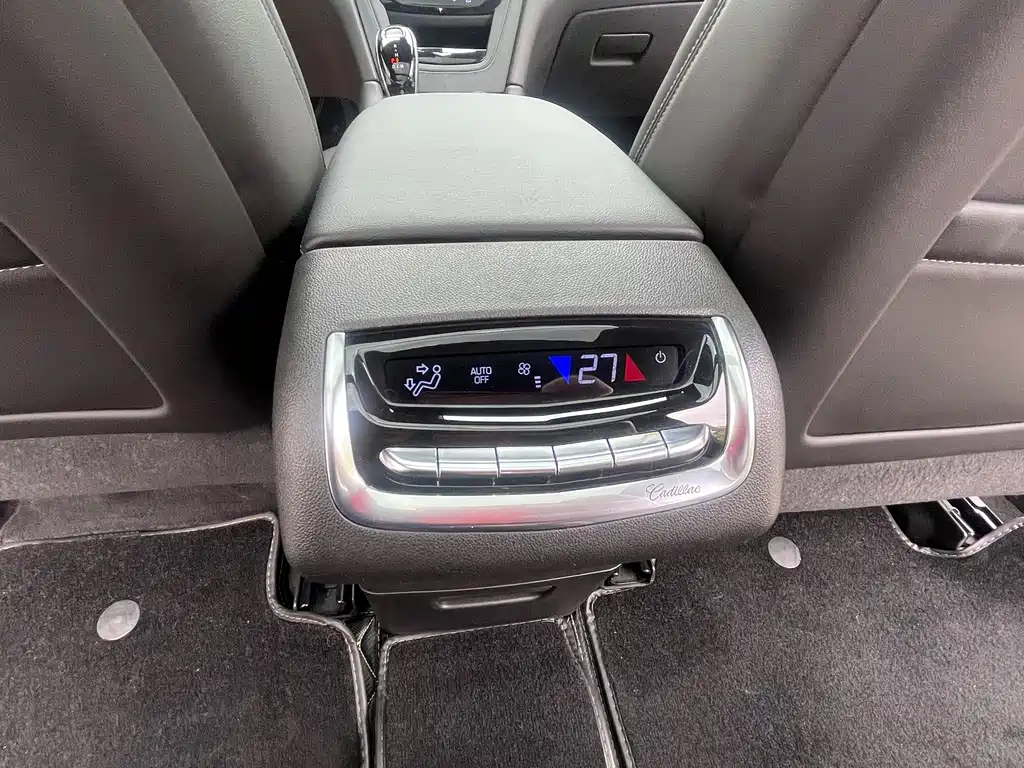 Cadillac XT6 2019 — фото 13