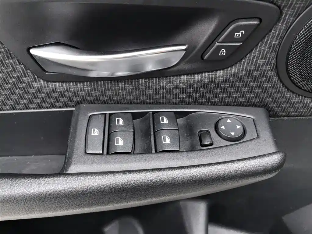 BMW 2 Series Active Tourer 2015 — фото 9