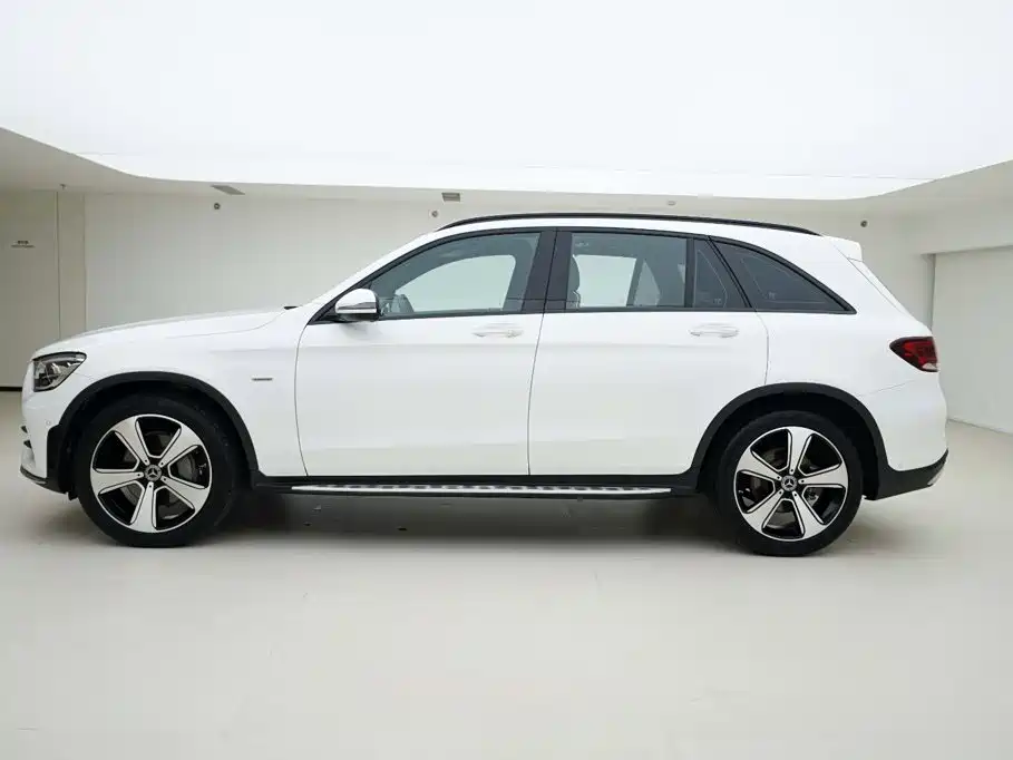 Mercedes-Benz GLC 2023 — фото 3