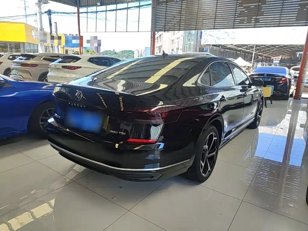 Volkswagen Passat 2025
