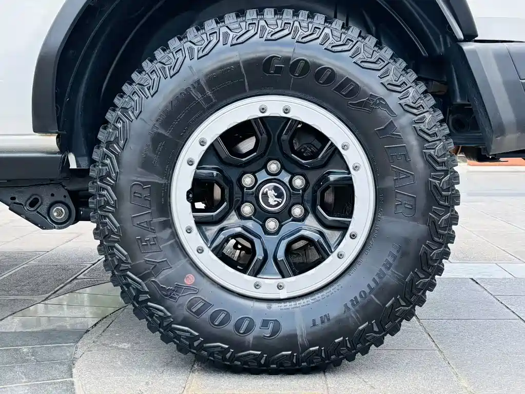 Ford Bronco 2025 — фото 15
