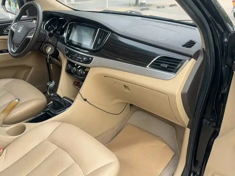 Baojun 730 2017