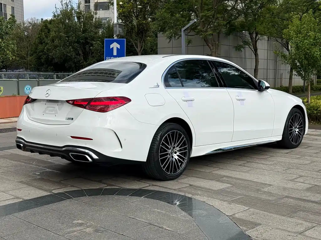 Mercedes-Benz C-Class 2023 — фото 9