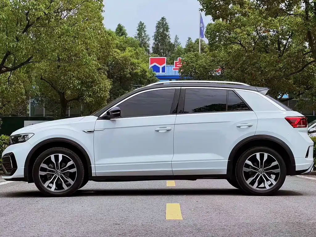 Volkswagen T-Roc 2022 — фото 8