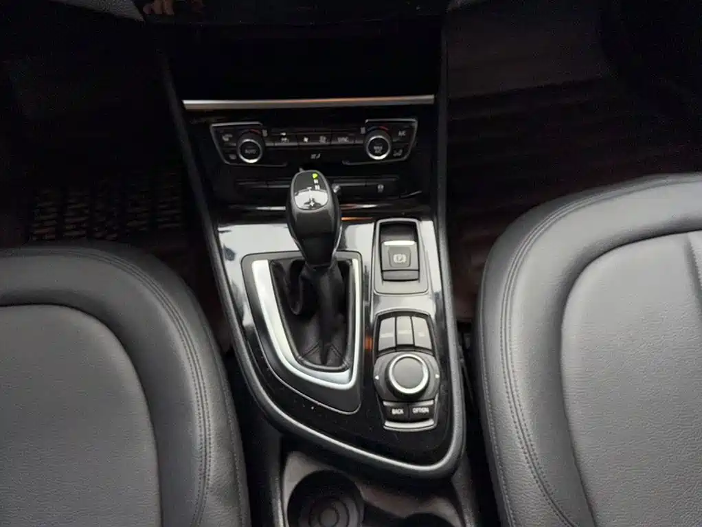 BMW 2 Series Active Tourer 2015 — фото 9