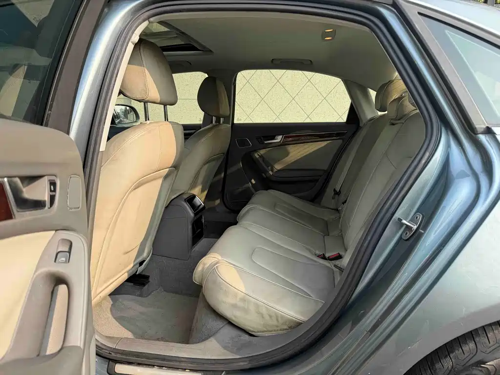 Audi A4L 2010