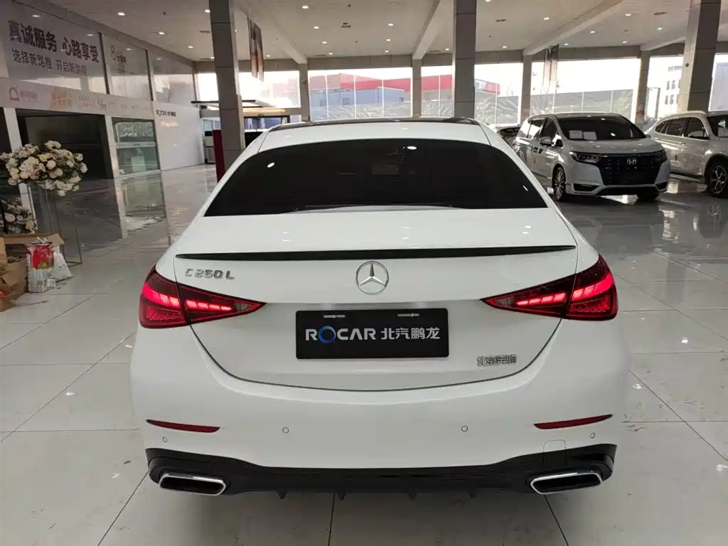 Mercedes-Benz C-Class 2023 — фото 30