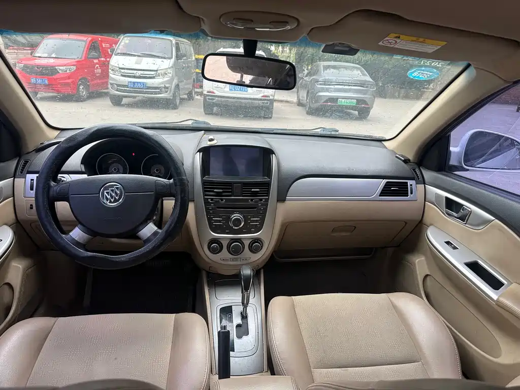 Buick Excelle 2015 — фото 8