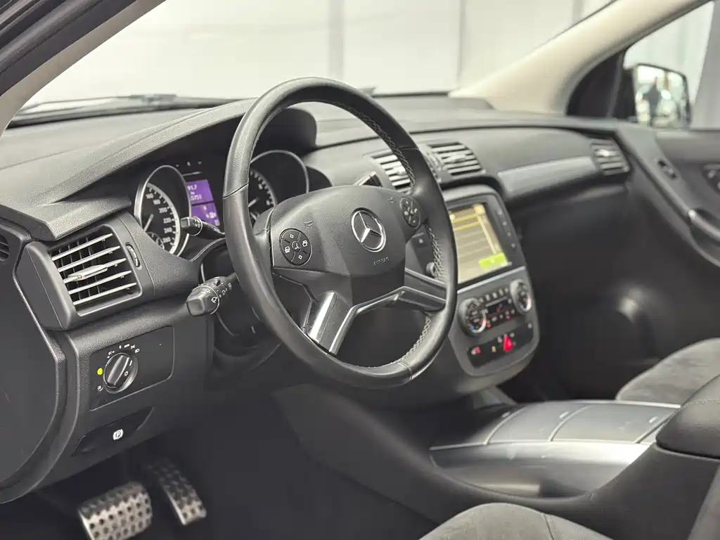 Mercedes-Benz R-Class 2016 — фото 16