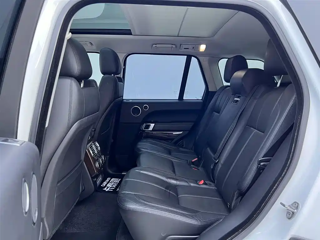 Land Rover Range Rover 2018 — фото 17