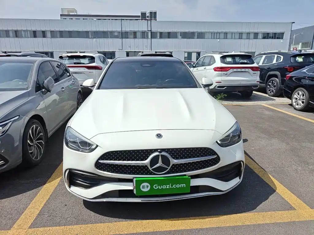 Mercedes-Benz C-Class 2024