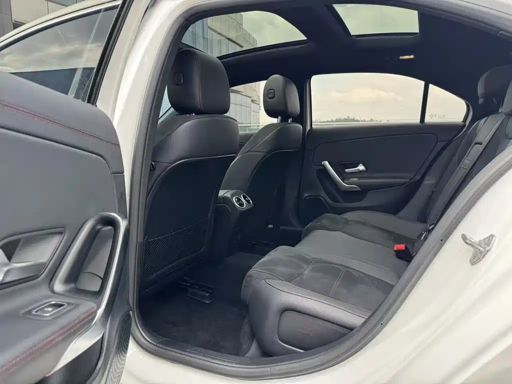 Mercedes-Benz A-Class 2023 — фото 6