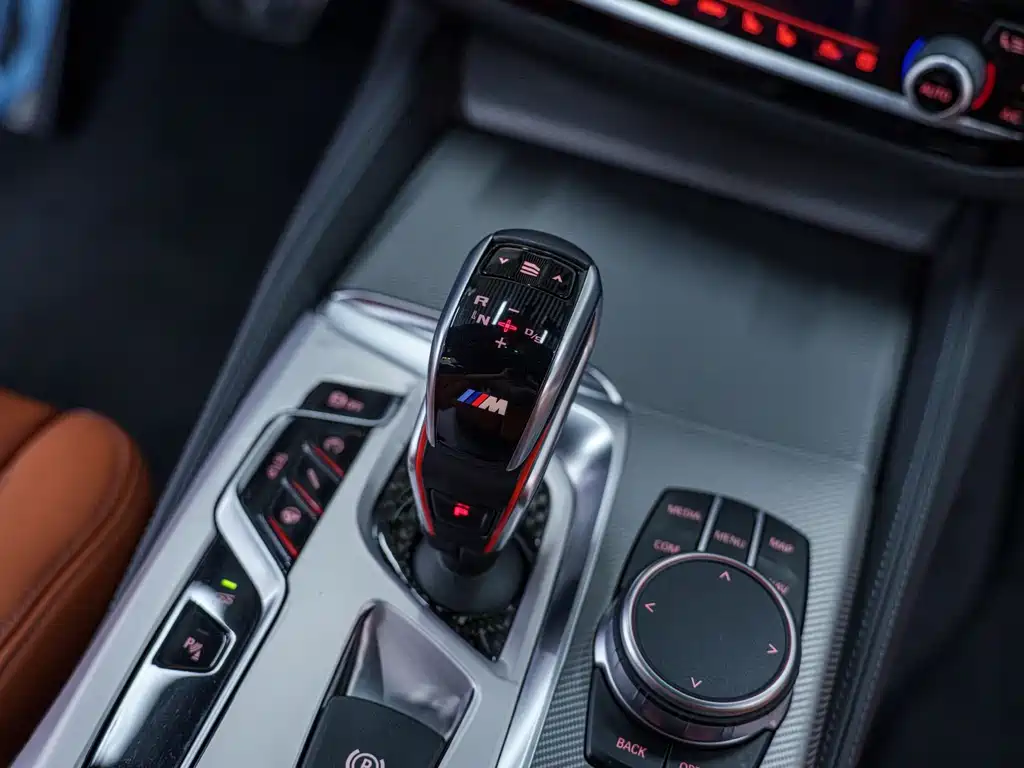 BMW M5 2019 — фото 16