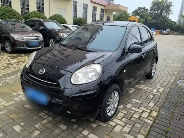 Nissan March 2016