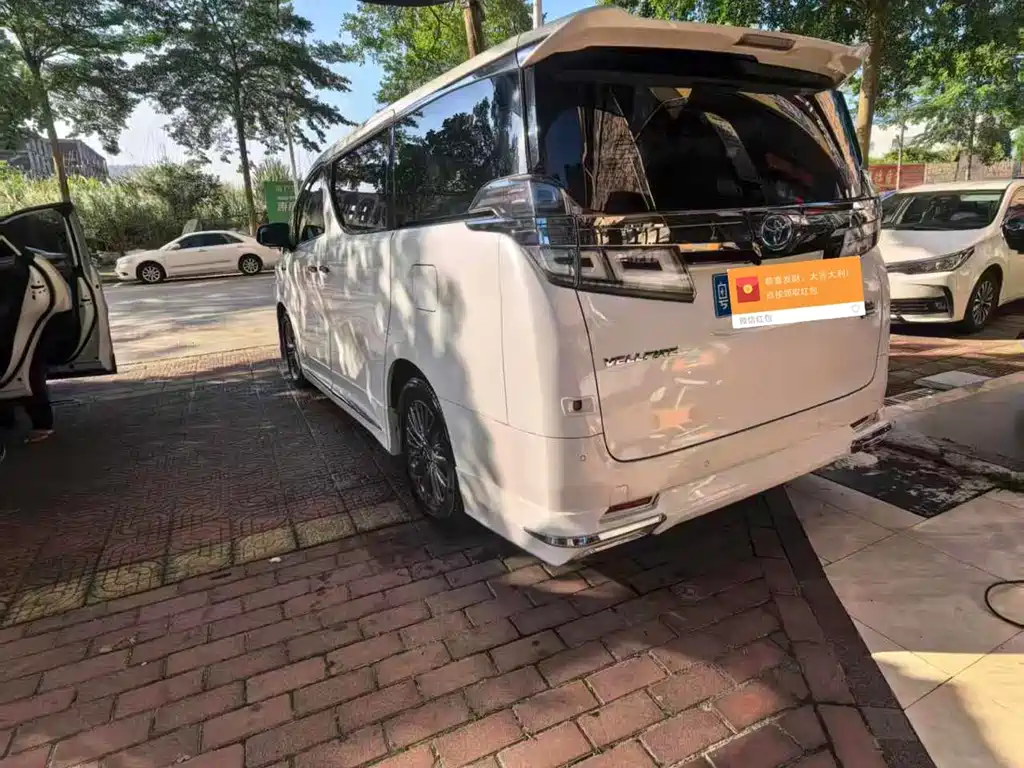 Toyota Vellfire 2019 — фото 10