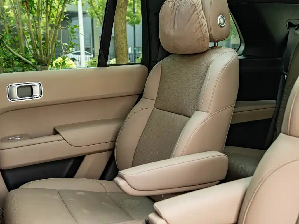 Li Auto L8 2025 — фото 23