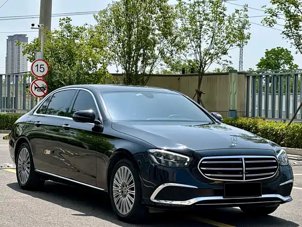 Mercedes-Benz E-Class 2021