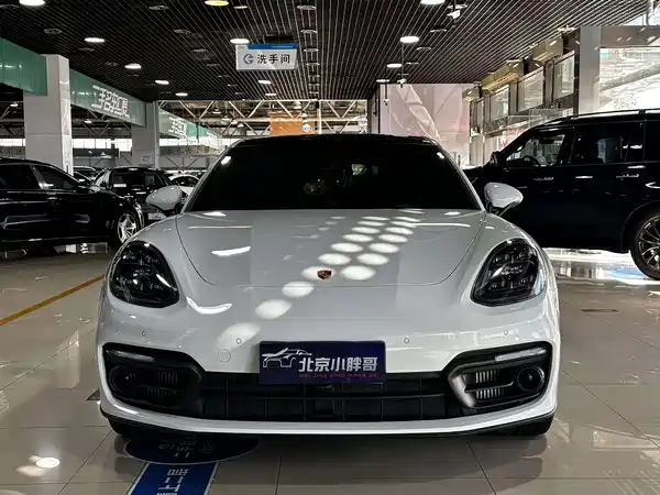 Porsche Panamera 2022