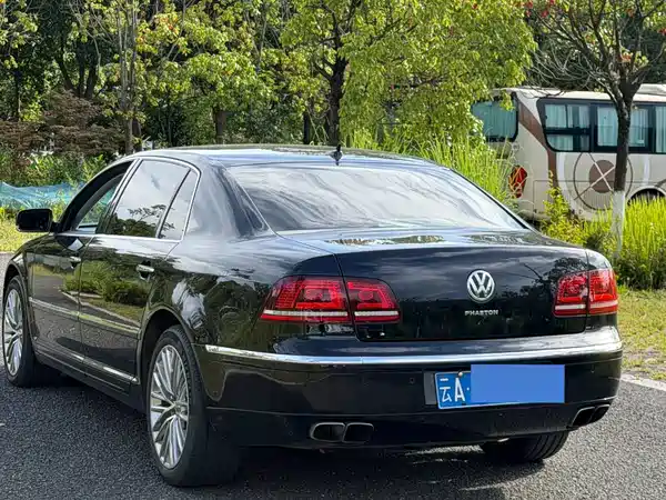 Volkswagen Phaeton 2016