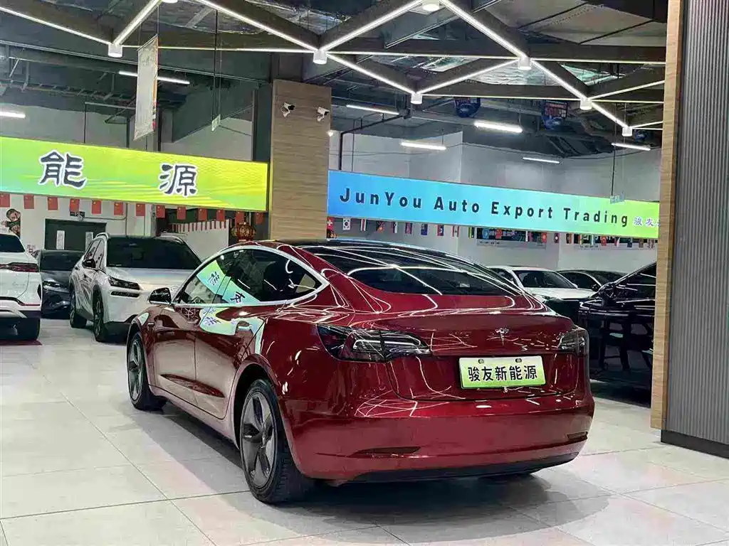 Tesla Model 3 2019 — фото 12