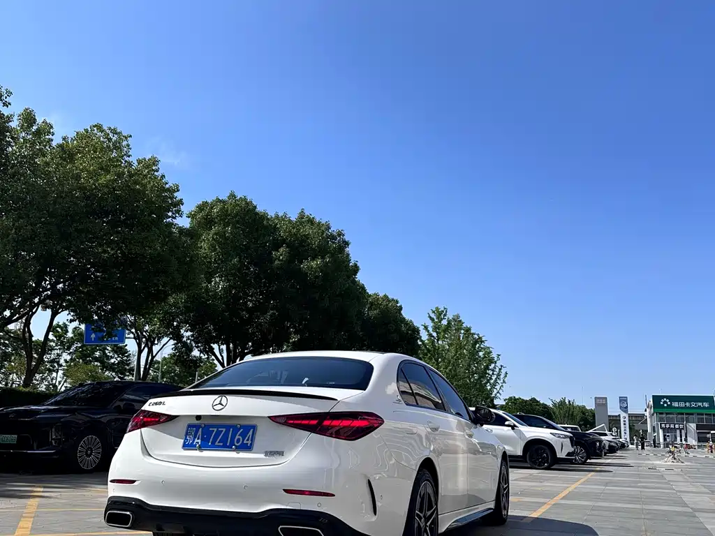 Mercedes-Benz C-Class 2023 — фото 4