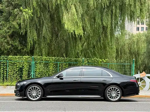Mercedes-Benz S-Class 2021