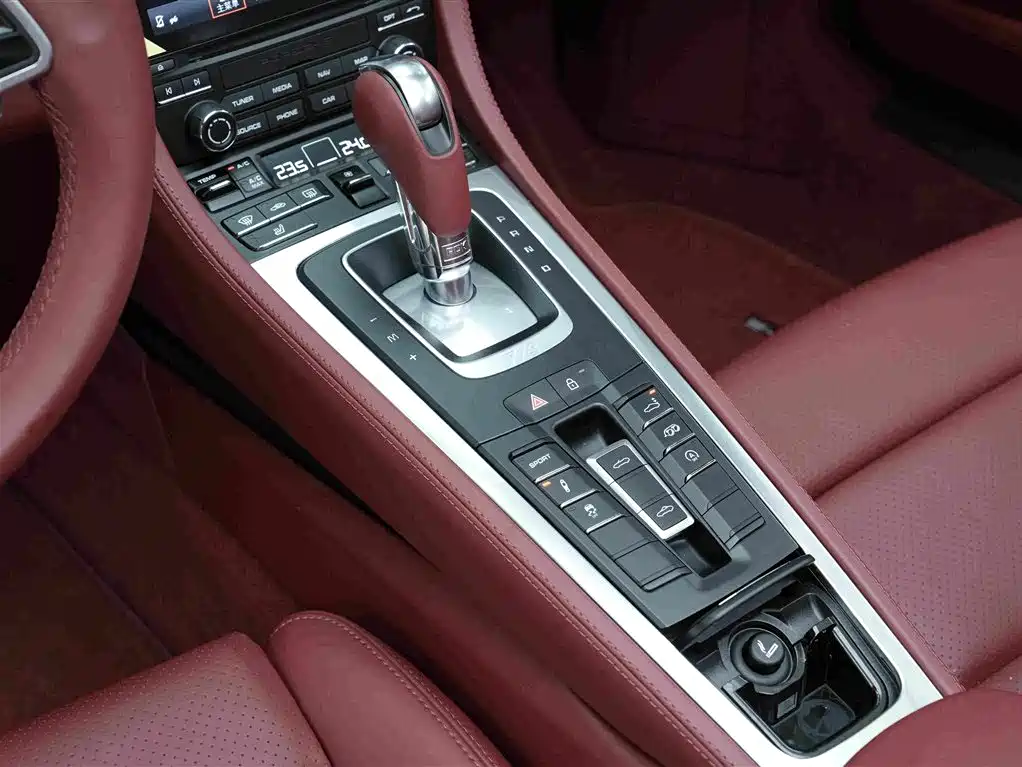 Porsche 718 2022 — фото 11