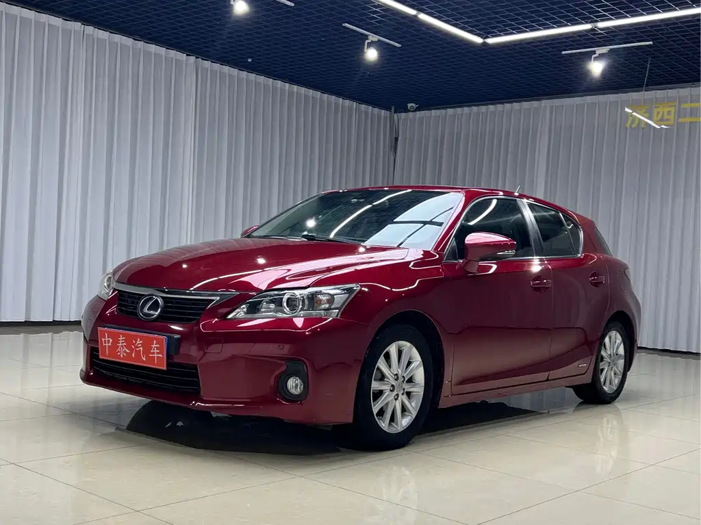 Lexus CT 2013