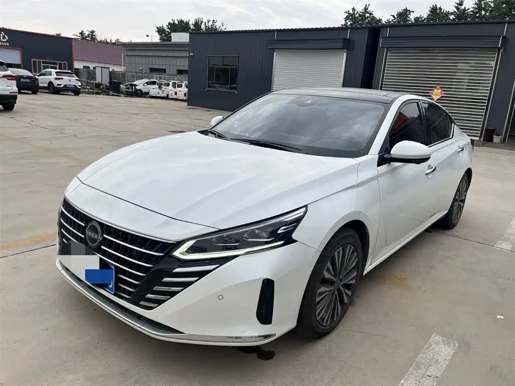 Nissan Teana 2023 — фото 1