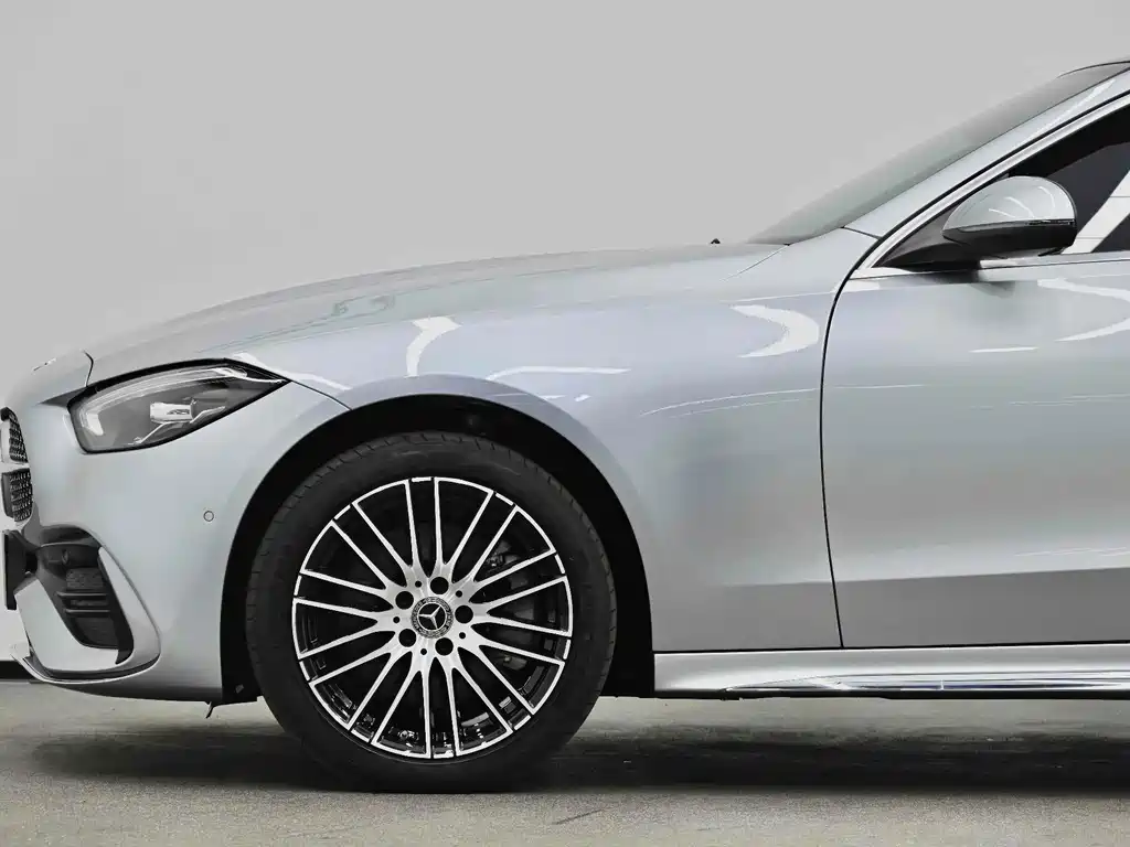 Mercedes-Benz C-Class 2024 — фото 11